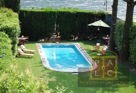 Swimming pool of Villa Voltiana Lake Como Rentals